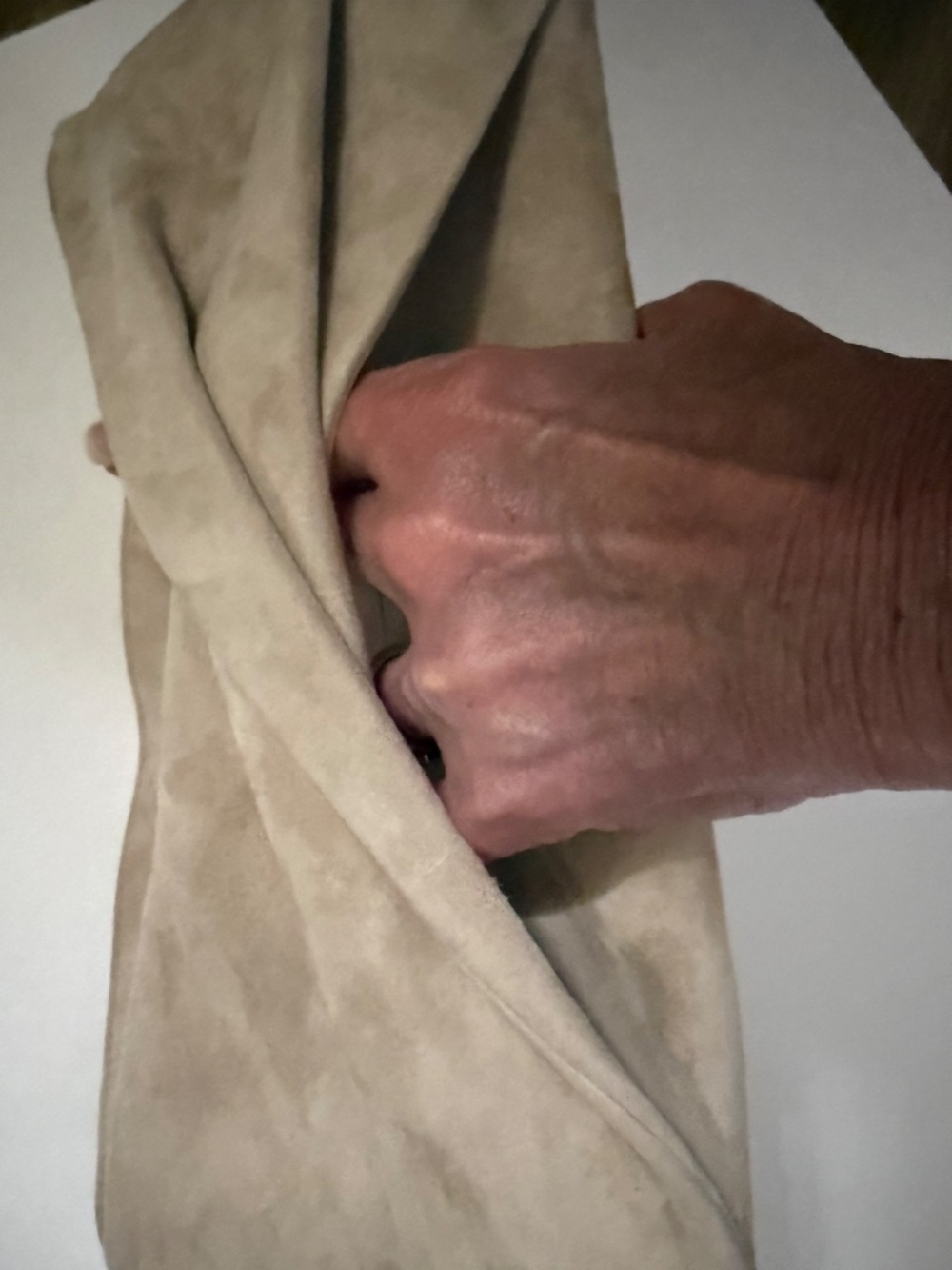 Reiss Suede Cream Clutch w/chain strap - Picture 2 of 10